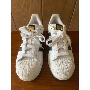 adidas Originals Kids' Superstar (Women's Size 8)